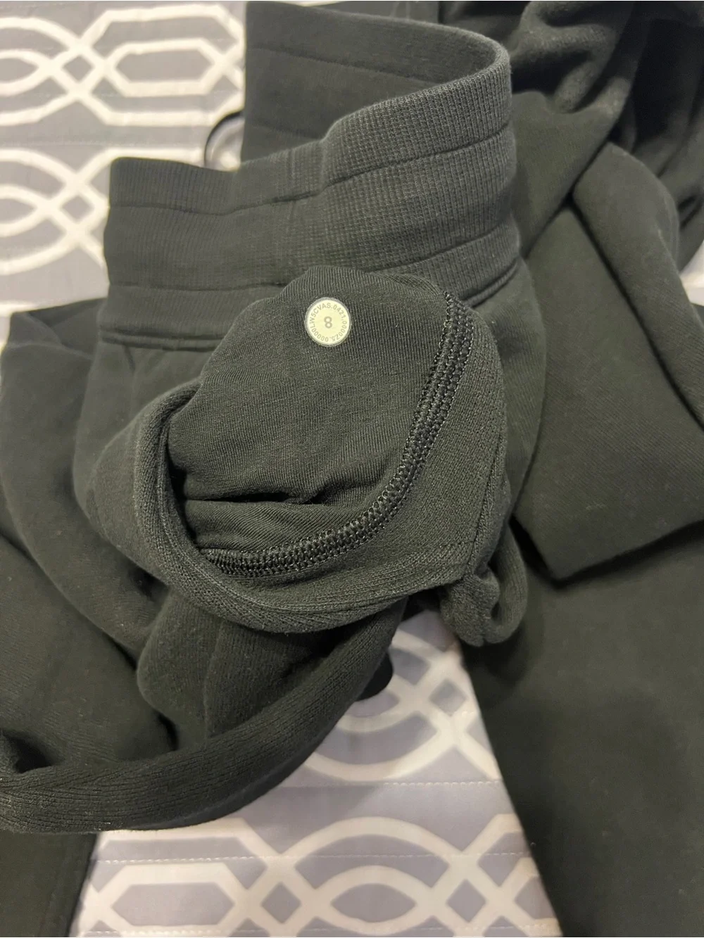 Lululemon Scuba Joggers 28 inch inseam